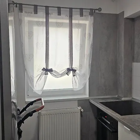 公寓 Modern Family Apartment, Free Parking, Self Check-in, Sleeps 5 *
