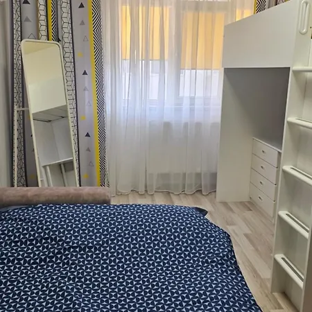 Modern Family Apartment, Free Parking, Self Check-in, Sleeps 5 公寓 *