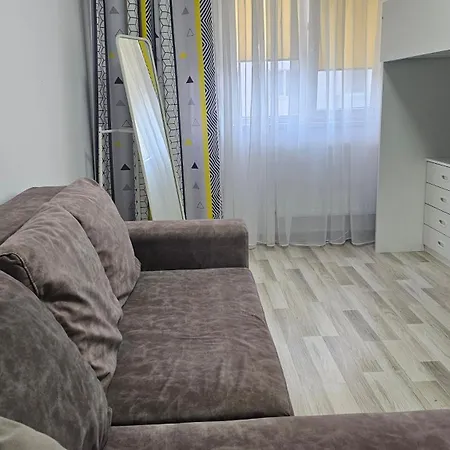 公寓 Modern Family Apartment, Free Parking, Self Check-in, Sleeps 5 *